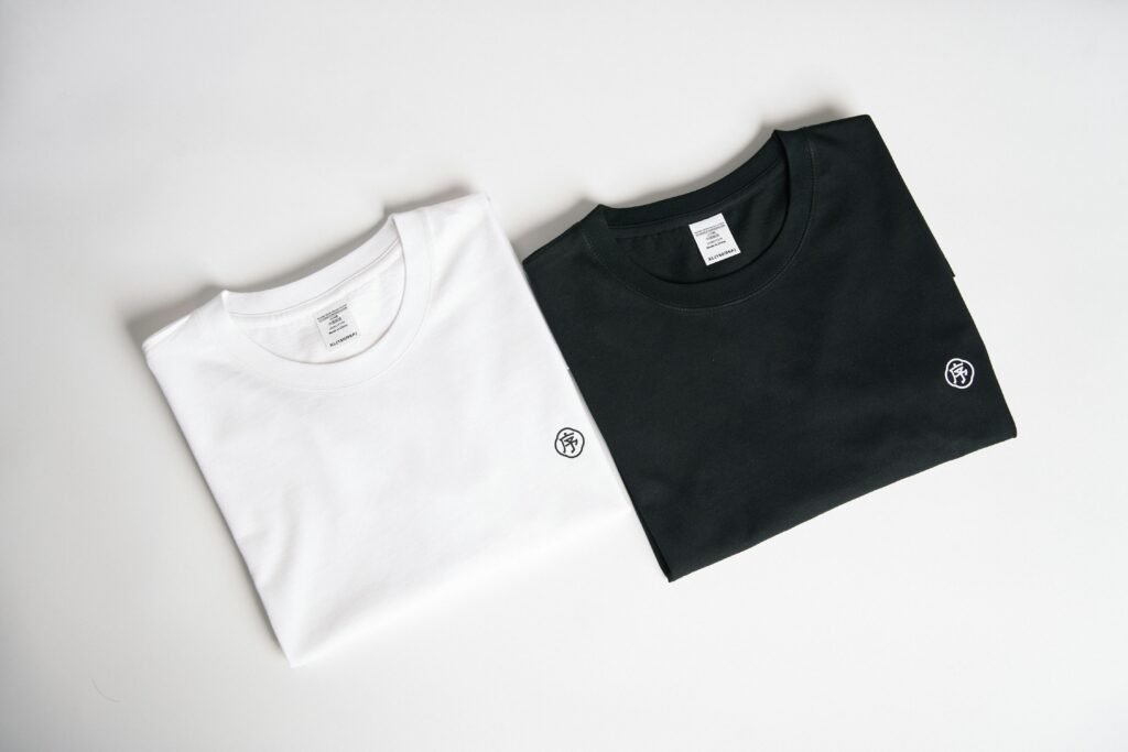 T-shirt en coton illustrant un avis sur un modèle Decathlon